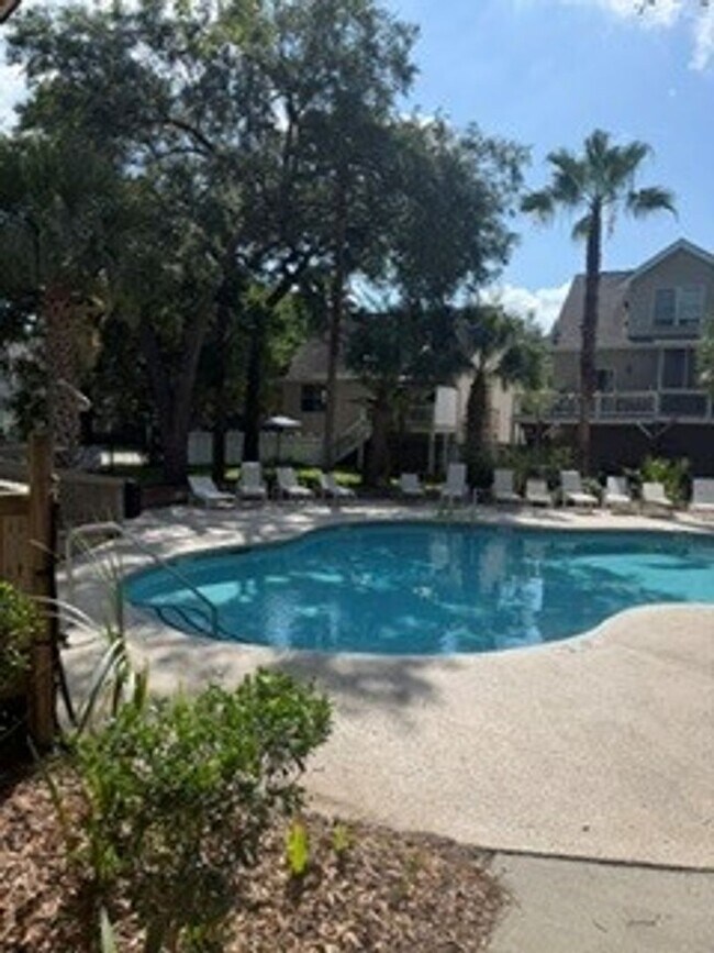 Building Photo - Welcome To Yacht Cove Hilton Head