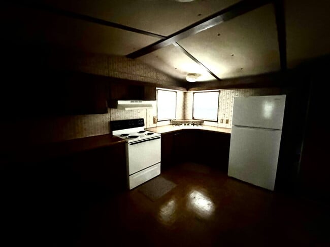 Building Photo - Mobile Home For Rent