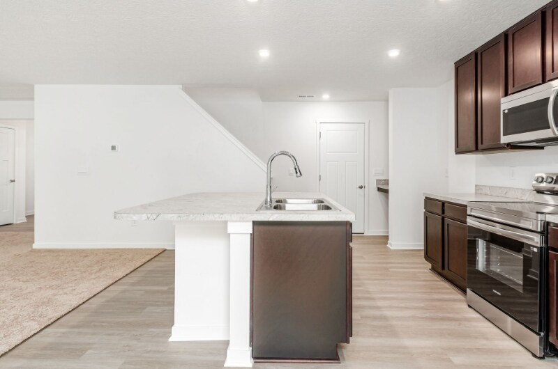 Building Photo - 1531 Billingham Dr