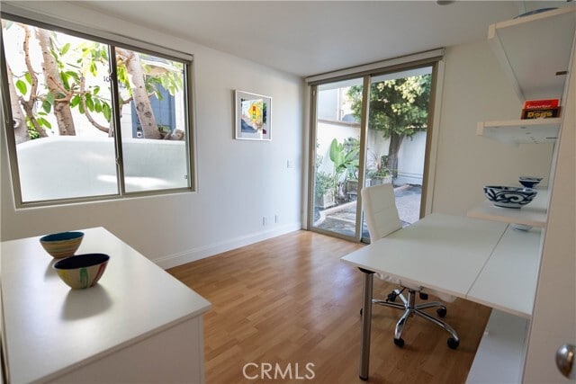 Building Photo - 558 Cliff Dr