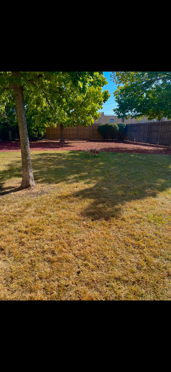 Building Photo - 1900 N Laramie Ave