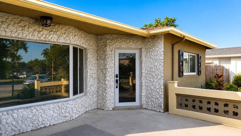 Building Photo - 5160 SW 8th St