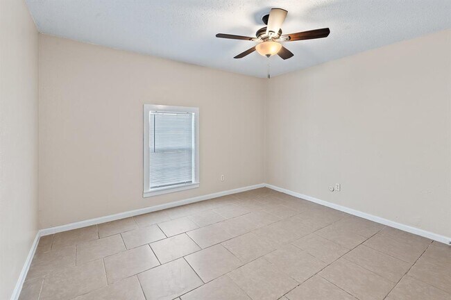Building Photo - 410 Old Thorndale Rd