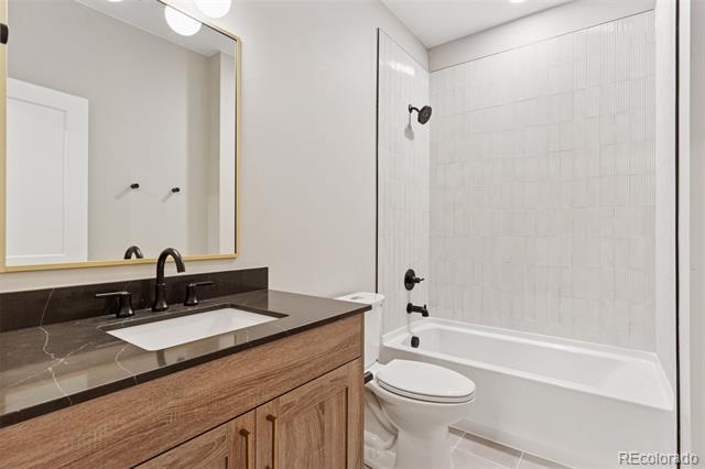 Building Photo - 1426 Swan Peter Dr