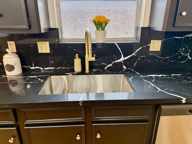 Building Photo - 2506 Anzalone Dr