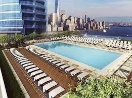 Building Photo - 25 Park Ln S