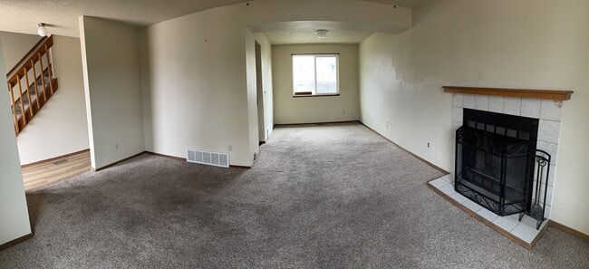 Building Photo - 6465 Chantilly Pl