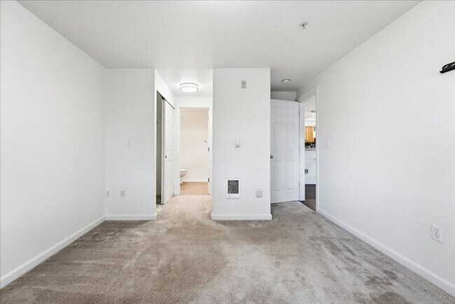 Building Photo - $1,850/mo • 2BD/2BA • W/G/S Included • $800 Deposit OAC
