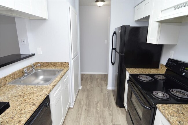 Building Photo - 8722 Mallard Reserve Dr