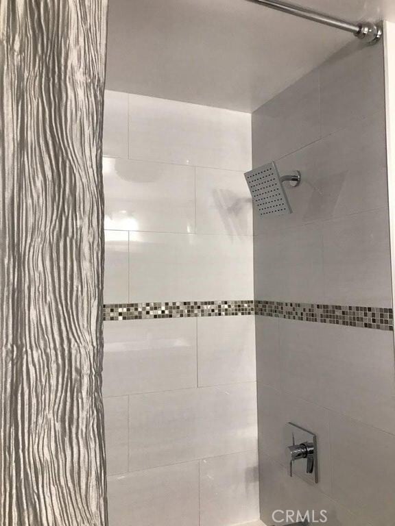 Building Photo - 616 W Woodruff Ave