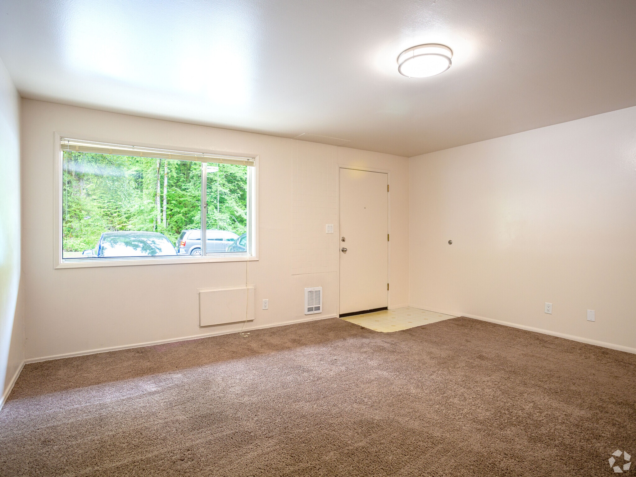 Riviera Apartments 2205 Maple Valley Hwy Renton WA 98057 Apartment