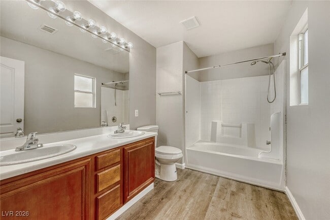 Building Photo - 3011 Beaufort Ct