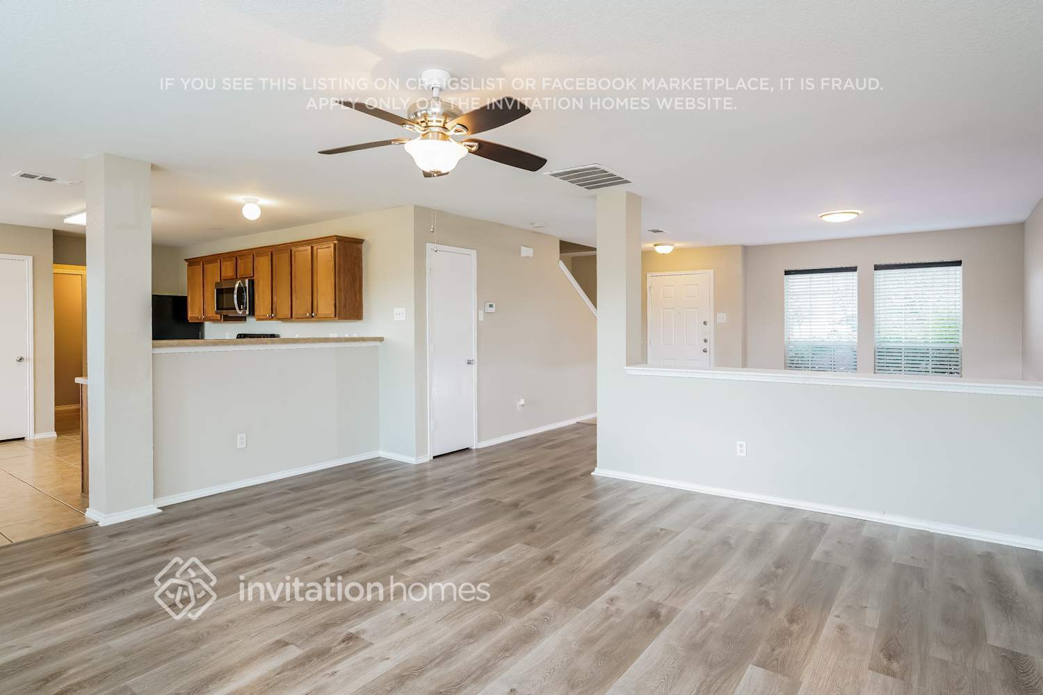 Building Photo - 9053 Trail Blazer Dr
