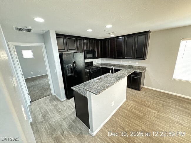 Building Photo - 7728 Vibrant Threads Ct