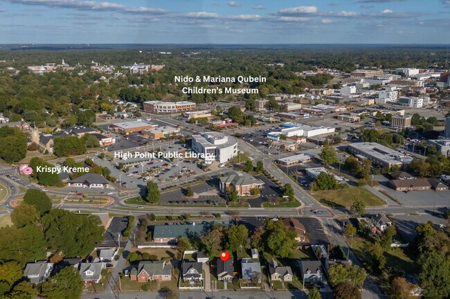 Building Photo - 808 Carrick St