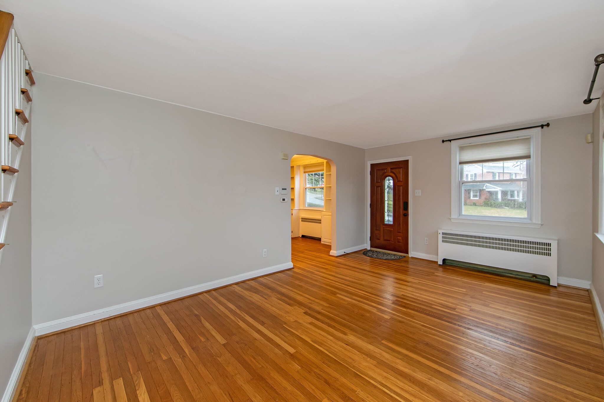 Building Photo - 204 Greenbriar Ln