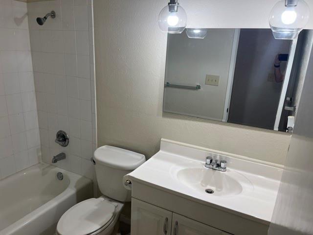 Building Photo - 7574 Christie Ln