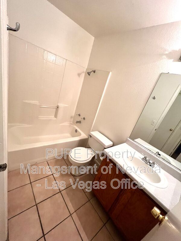 Building Photo - 5342 Chela Dr