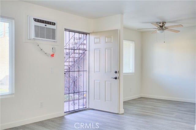 Building Photo - 2547 Hayes Dr