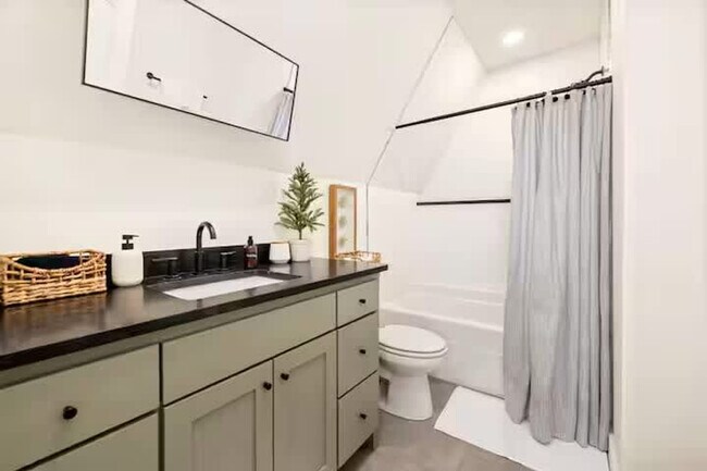 Building Photo - 8442 E McNelly Rd