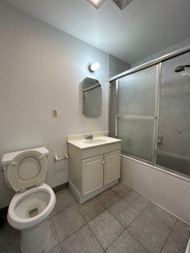 Building Photo - 163 Kirkbride Ave