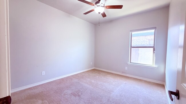 Building Photo - 1617 Twin Falls Dr