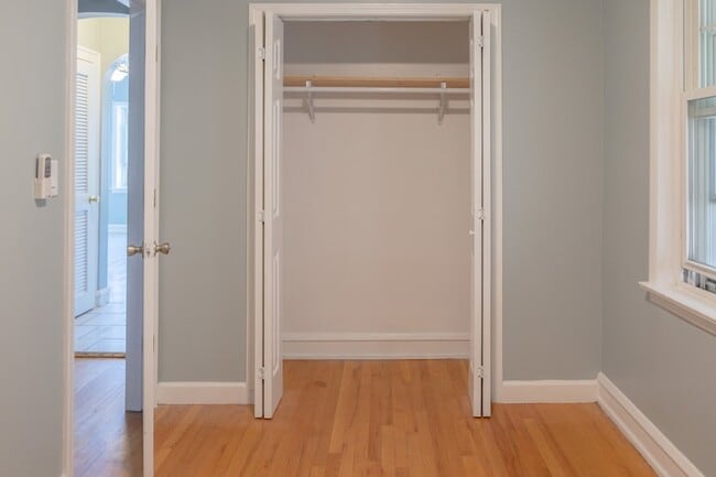 Building Photo - 5445 W 64th St