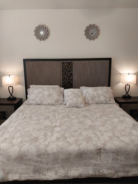 Master bedroom - 1003 Shell Flower Rd