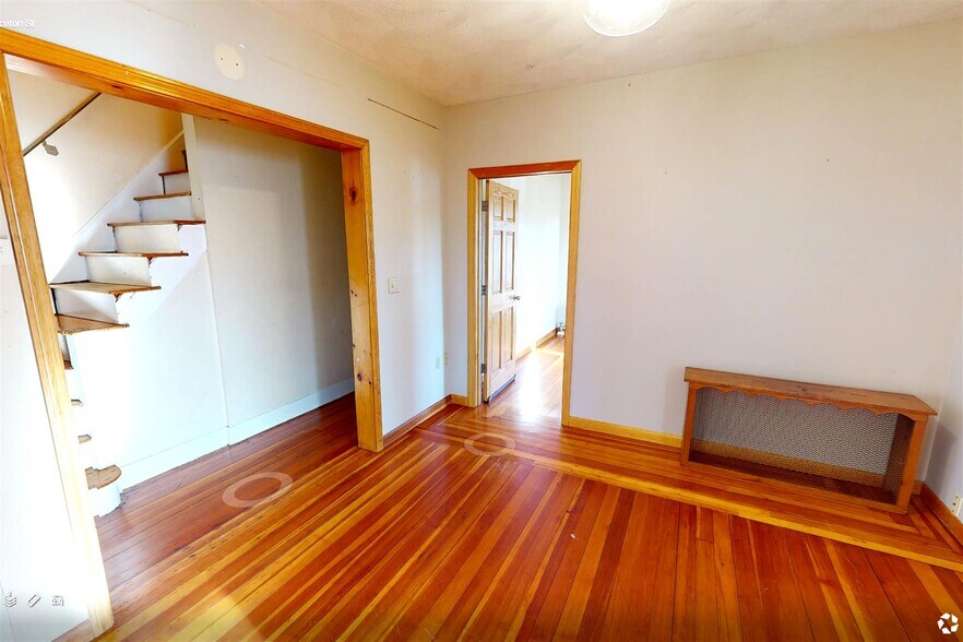 Building Photo - 27 Princeton St