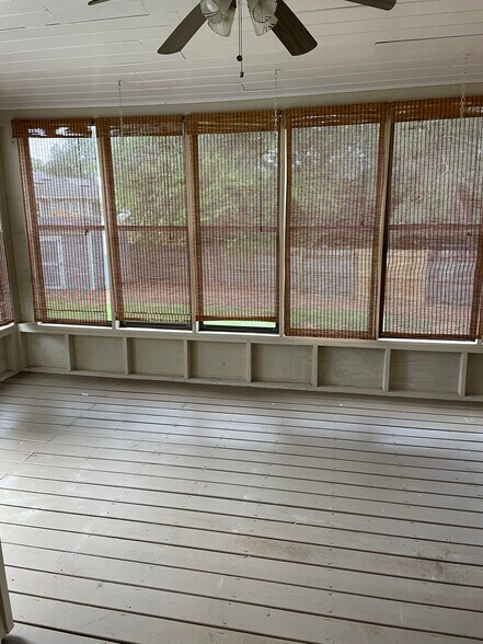 Building Photo - 575 Fairfield Way