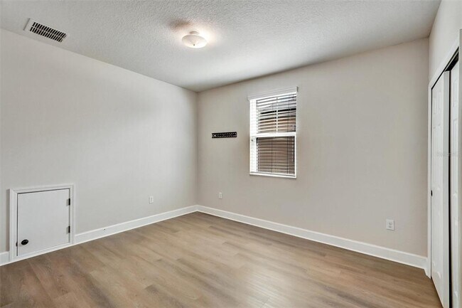 Building Photo - 4628 Garden Arbor Way