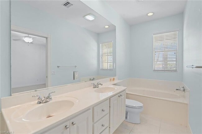Building Photo - 14662 Escalante Way