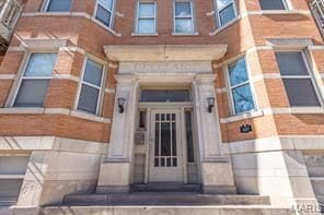 Building Photo - 627 Clara Ave