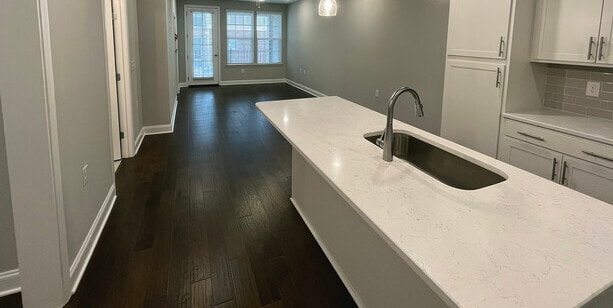 Building Photo - 4000 Shadow Green Dr