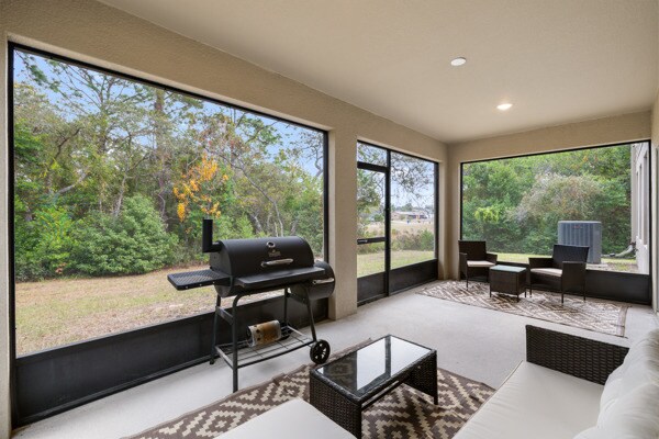 Building Photo - 14282 Coronado Dr