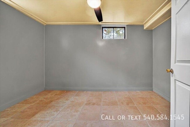 Building Photo - 5001 Hildebrand Rd NW