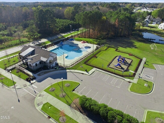 Building Photo - 759 Putney Hl Rd