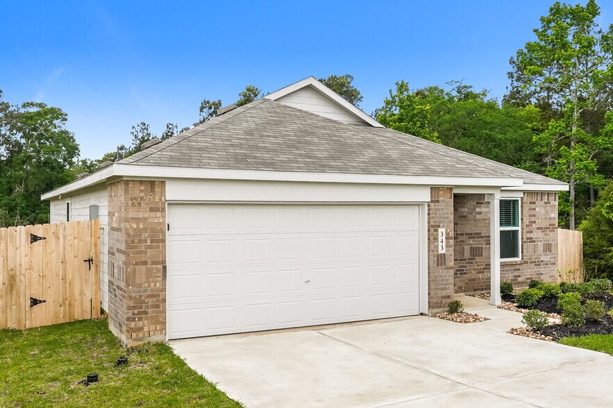 Building Photo - 5445 E Forest Rd