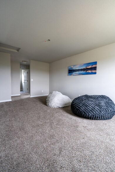 Building Photo - 1594 Grand Overlook St