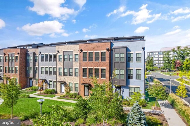 Building Photo - 12973 Hattontown Square