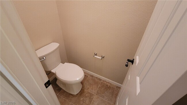 Building Photo - 1109 Scenic Crest Dr