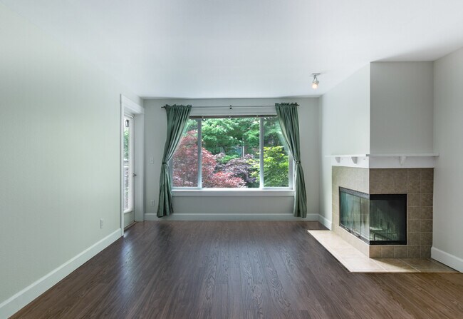Building Photo - Contemporary, Clean Condo at Veridian Cove!! Available 7/10/2026!