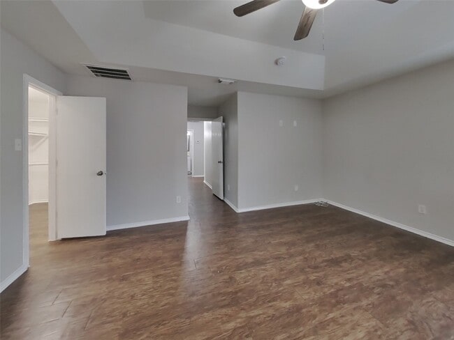 Building Photo - 5521 Rio Alamo St