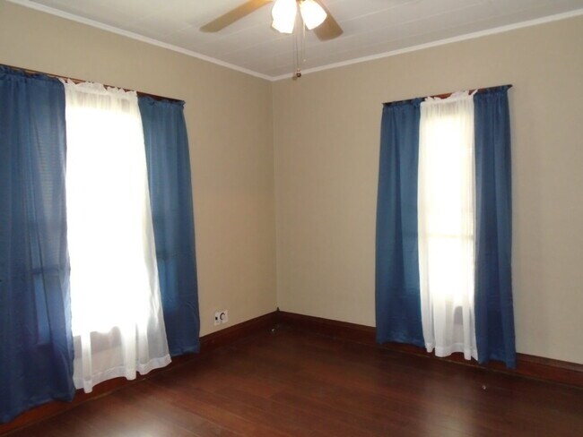 Building Photo - 805 Green St