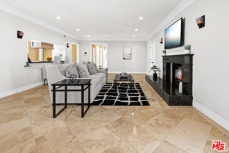 Building Photo - 2563 Hutton Dr