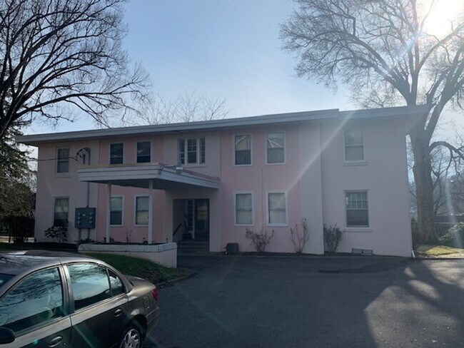 Building Photo - 207 Diamond Blvd