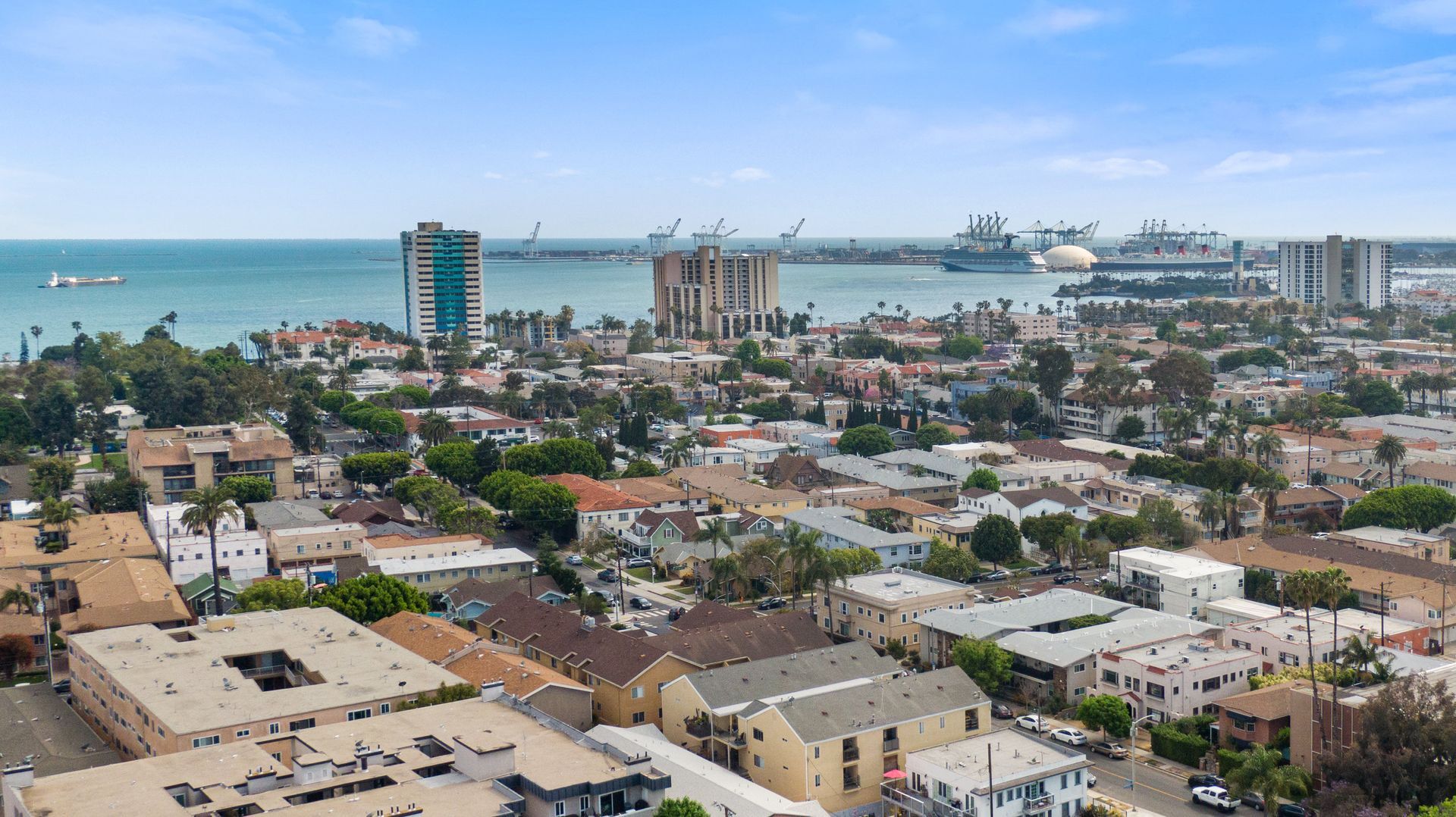 Building Photo - 2104 E Florida St