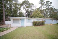 Building Photo - Cozy 3 bedroom 2 bath home