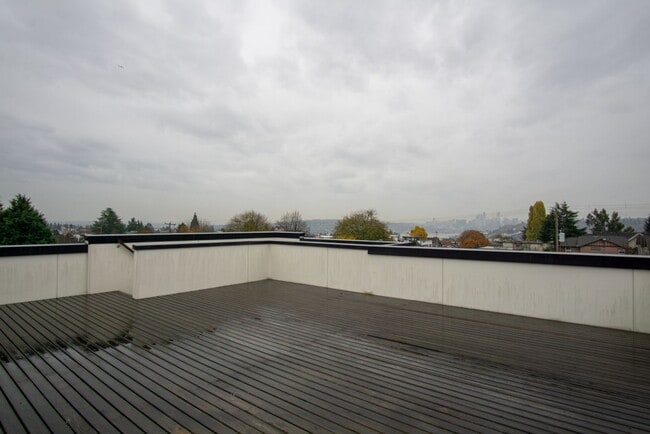 Building Photo - 3Bd/3.25Ba Seattle Home