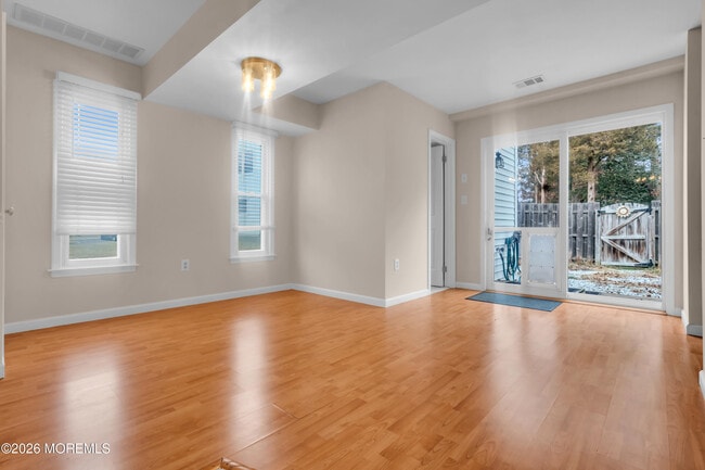 Building Photo - 30 Shilling Way